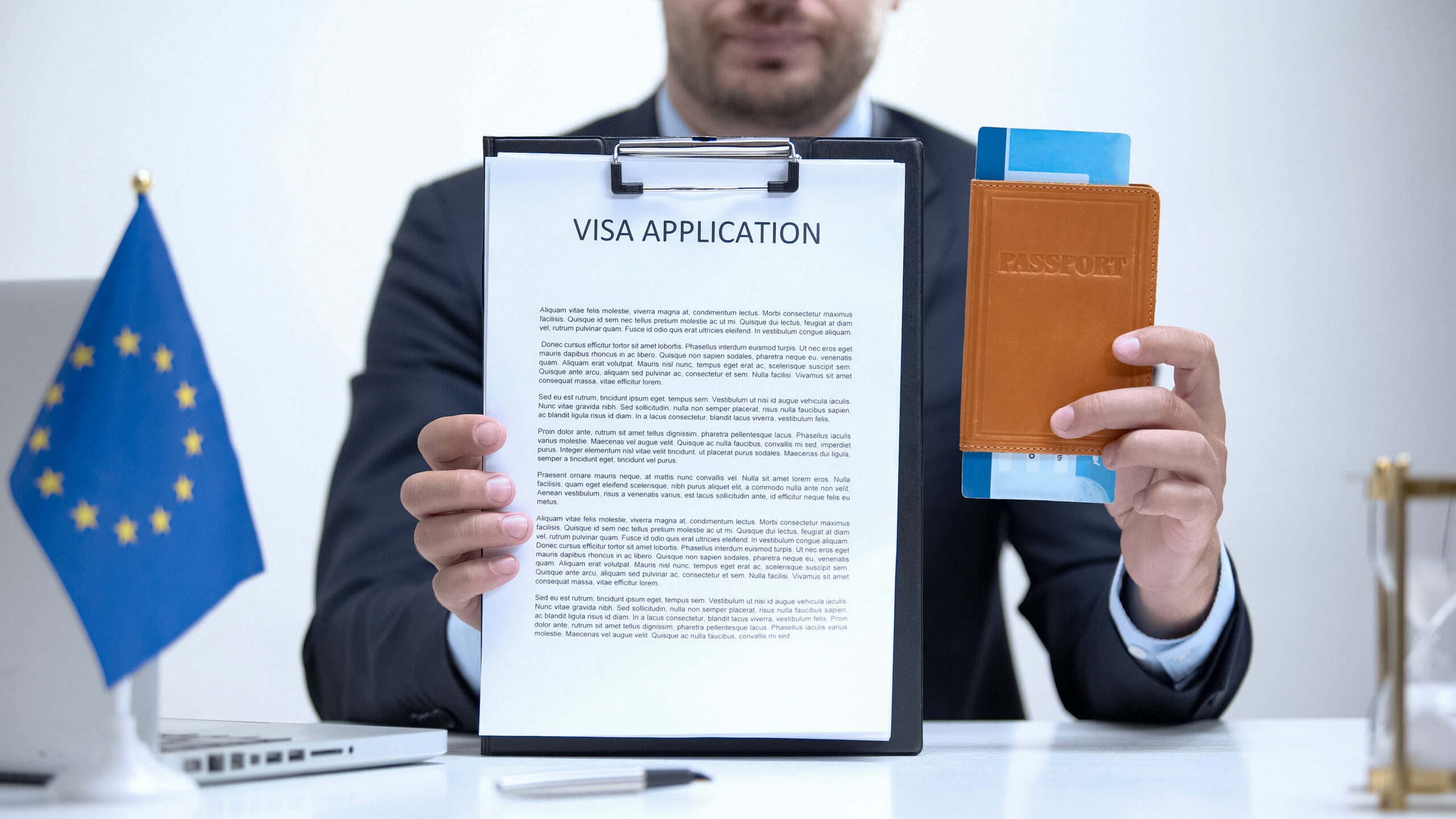 what is immigration lawyer